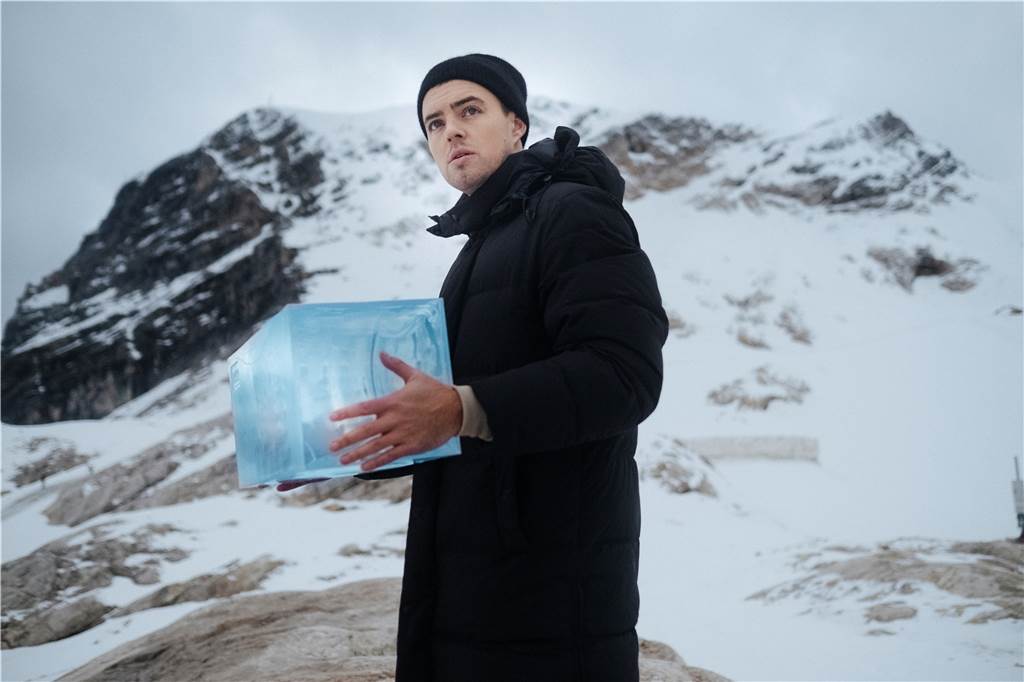 „Eiskalt zur Spitze“: Oliver Uschmann produziert Webserie für Youtube Lukas Glaser (Nicolas Handwerker) steht im Mittelpunkt der Serie.