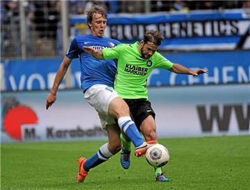 Lukas Klostermann (links) kehrt dem VfL den Rücken und bindet sich bis 2018 vertraglich an den Ligakonkurrenten RB Leipzig.
