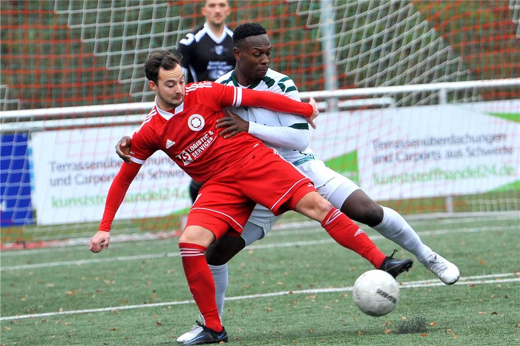 Lukas Schäfer, hier im November 2021 in einem seiner letzten Spiele vor der langen Verletzungspause, benötigte bei seinem Comeback nur wenige Minuten bis zum Torerfolg.