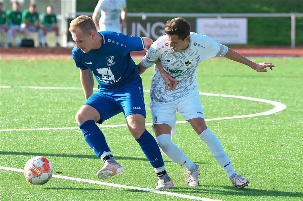 Sythen hat doppelten Grund zur Wiedergutmachung: Unterschiedsspieler wird schmerzlich vermisst Lukas Wemhoff (l.) fehlt dem TuS Sythen schon seit Monaten.