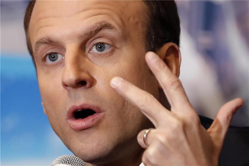 Macron: China plant Kauf von 184 Airbus-Maschinen Macron beim Besuch der Akademie für Raumfahrttechnologie in Peking. Foto: Charles Platiau
