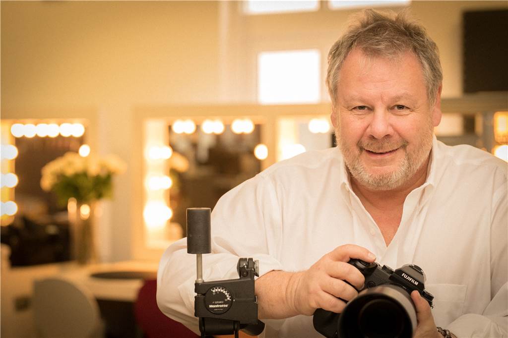 Starfotograf aus L.A. kommt nach Castrop-Rauxel - und fotografiert Sie Madonna, Robbie Williams oder Michael Jackson: Sie alle hatte Starfotograf Guido Karp schon vor der Linse.