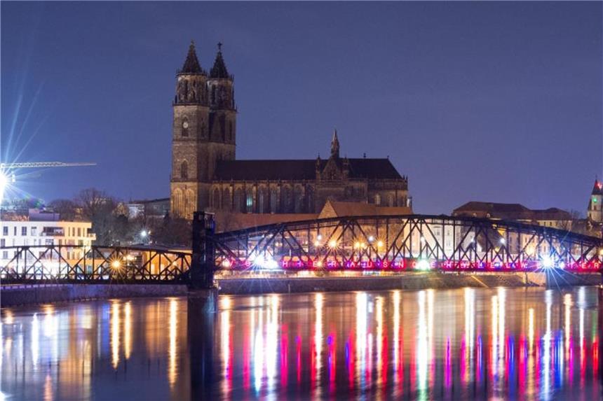 Magdeburg will Kulturhauptstadt 2025 werden Magdeburg illuminiert. Foto: Klaus-Dietmar Gabbert