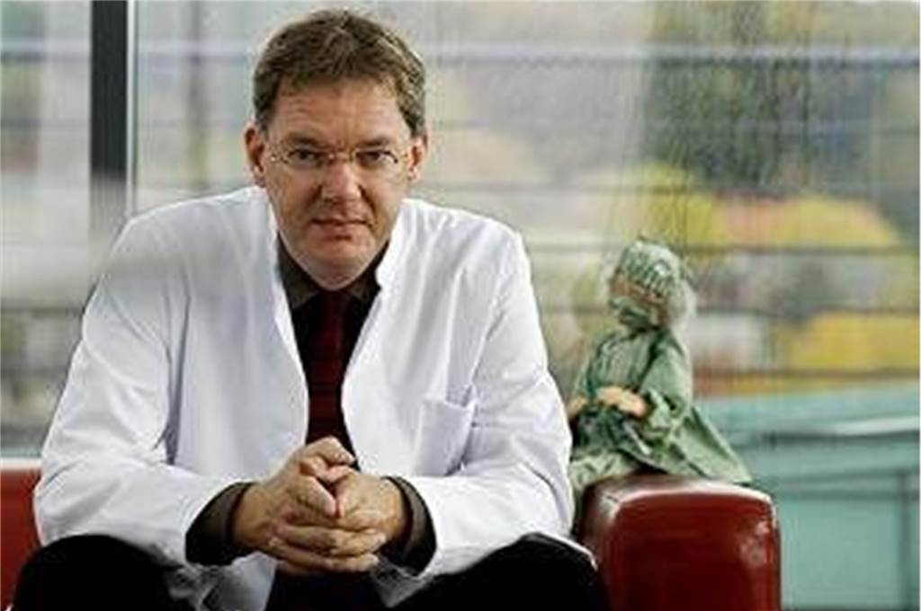 Impfen gegen Covid-19: Apotheker in Castrop-Rauxel will doch nicht impfen Magnus Heier ist Neurologe und impft gegen Corona im Rahmen von Sonderimpfaktionen.