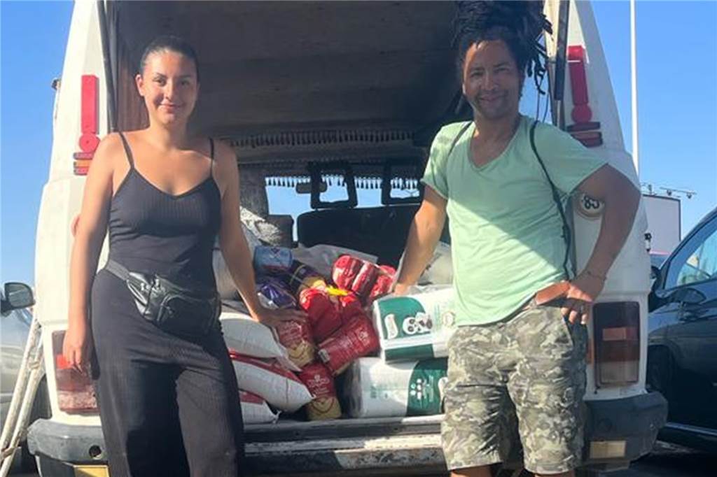 Dortmunder berichtet aus Marrakesch: „Dachte, die ganze Stadt ist weg“ Mahdi El Hilali hat mit seiner Tochter einen Transporter gemietet, um eingekaufte Hilfsgüter transportieren zu können.