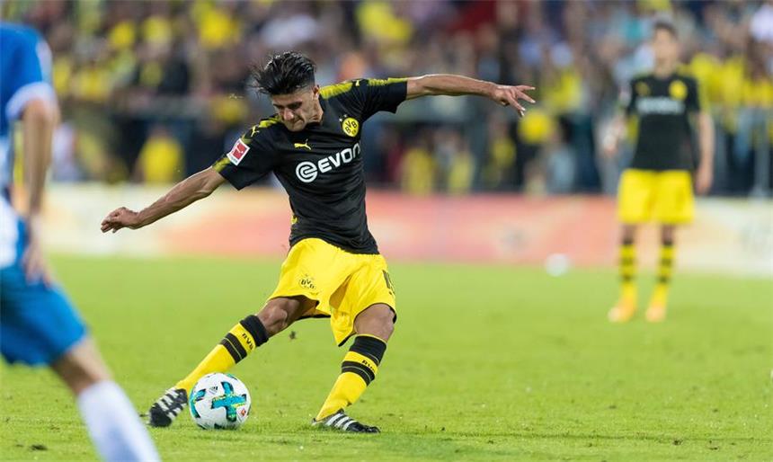 BVB kassiert bei Dahoud-Debüt zweite Niederlage Mahmoud Dahoud gab beim 0:1 gegen Espanyol Barcelona sein Debüt im BVB-Trikot.