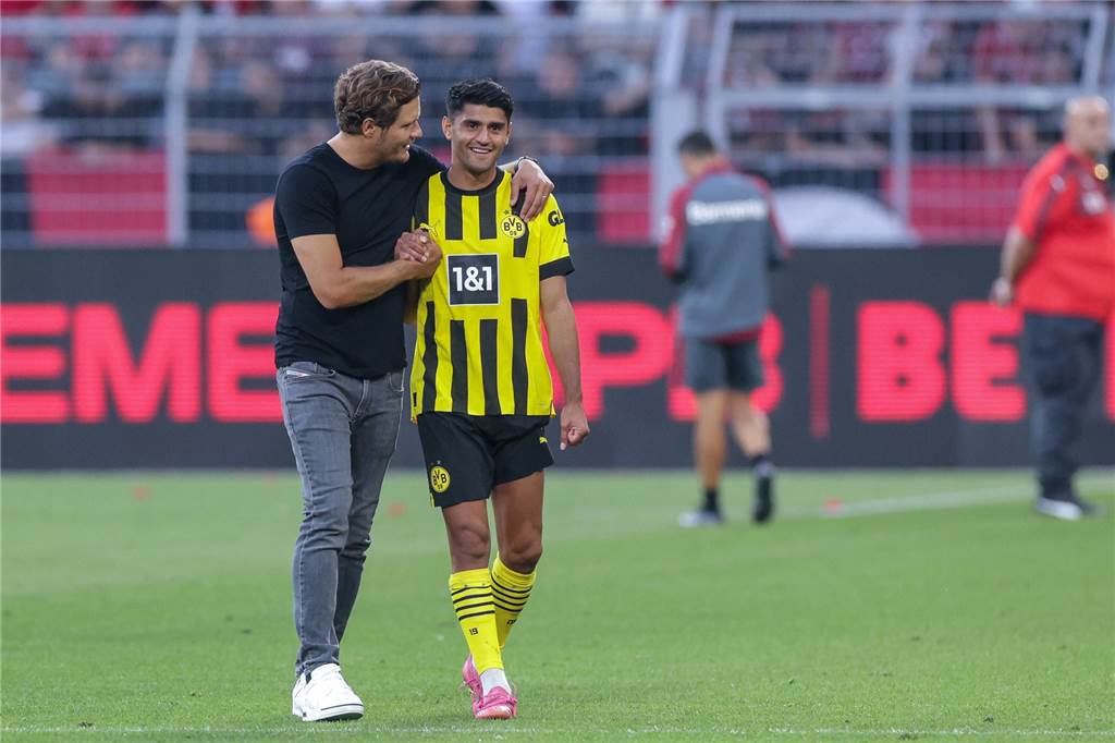 BVB-Spieler Mahmoud Dahoud im Exklusiv-Interview: „Habe es manchmal auch als unfair empfunden“ Edin Terzic im Gespräch mit Mahmoud Dahoud.