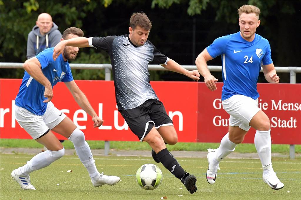 Lüner Urgestein kündigt Karriereende an: „Highlight wäre noch einmal ein Aufstiegsspiel“ Maik Garcia Rodriguez hat bereits in der Jugend für den VfB Lünen gespielt.