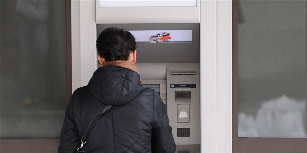 Mal eben am Automaten Geld abholen. Das wird in Dortmund schwieriger, die Sparkasse schließt jetzt 9 SB-Standorte dauerhaft.
