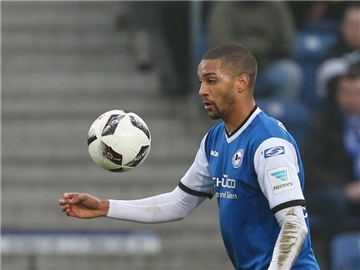Malcolm Cacutalua wechselt aus Bielefeld nach Aue. Foto: Friso Gentsch