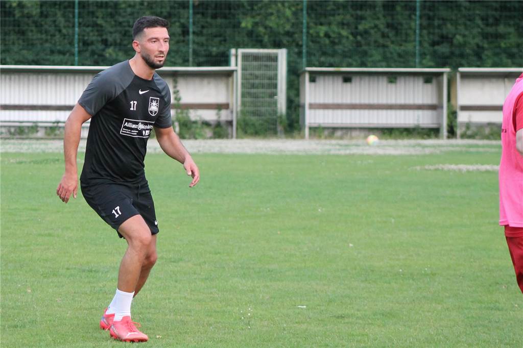 Saisonauftakt beim VfK Weddinghofen: Last-Minute-Aufsteiger möchte Großes erreichen Malik Celiktas soll beim VfK Weddinghofen für viele Offensivaktionen sorgen.