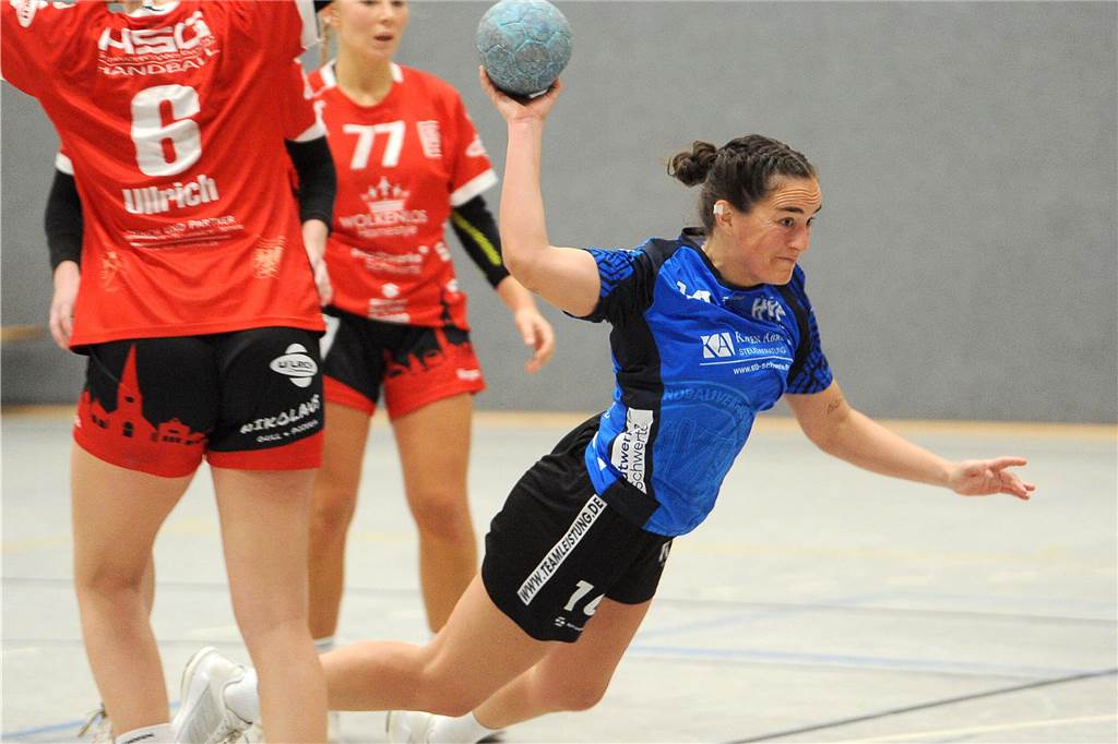 HVE Villigst-Ergste klärt Trainerfrage für das Frauenteam: Leistungsträgerin fällt lange aus Eine Spielerin der HVE Villigst-Ergste beim Wurf.