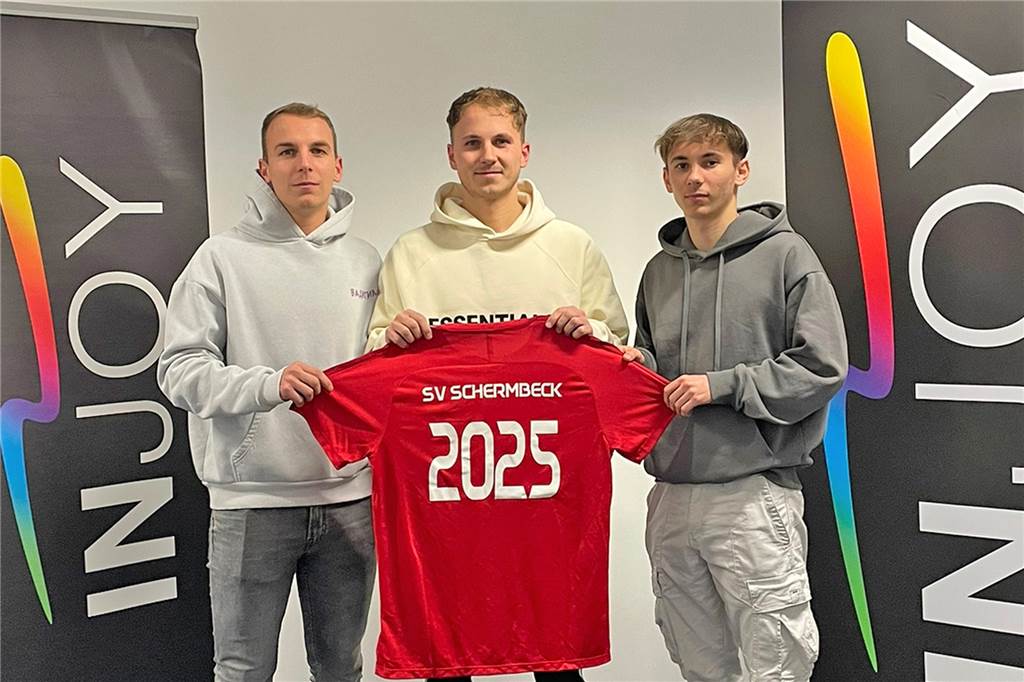 SV Schermbeck meldet erste Vertragsverlängerungen: Aber was ist mit Neuzugängen? Malte, Marvin und Miles Grumann (v.l.) bleiben weiter beim SV Schermbeck.