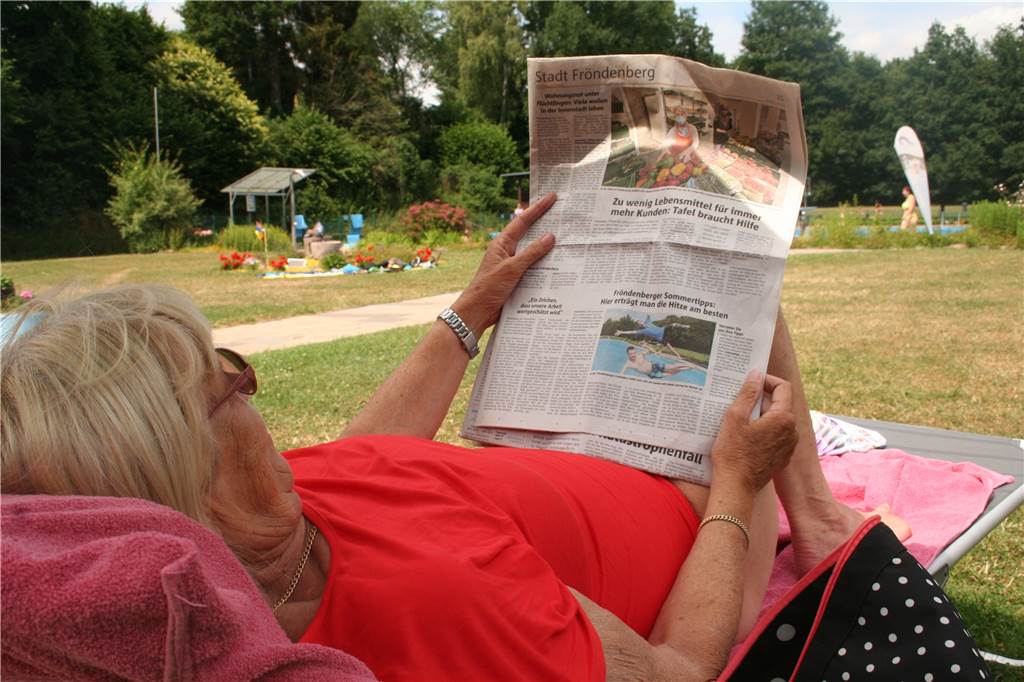 Freibad-Check: Dellwig punktet mit viel Platz und familiärem Feeling Man kann sich sogar auf die Heimatzeitung konzentrieren, so friedlich und ruhig ist es im Freibad in Dellwig. Schatten gibt es genug, Liegen sind auch reichlich da.
