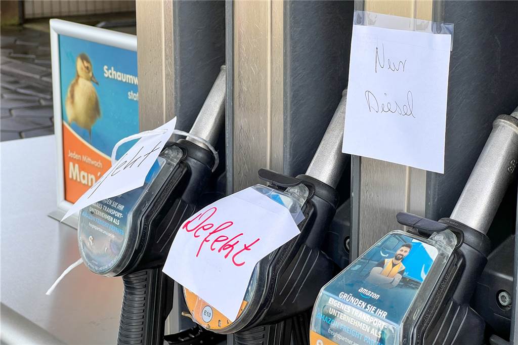 Ende des Tankrabatts: Dortmunderin Marion tankte dreimal in zwei Tagen Manche Autofahrer waren zu spät: An einer Dortmunder Tankstelle gab es über Stunden kein Benzin