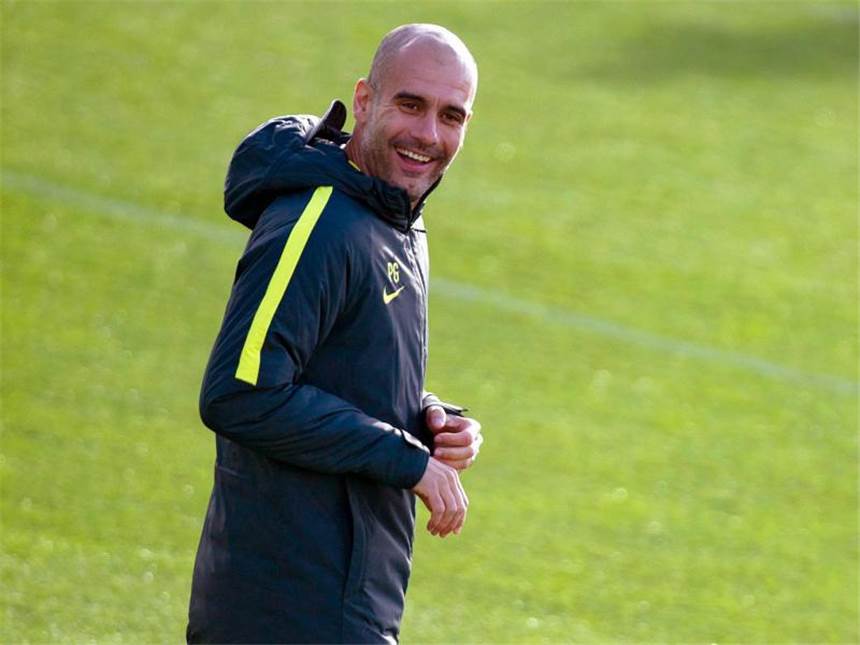 Chelsea und ManCity im Gleichschritt - Pep: "Riesige Woche" ManCity-Trainer Pep Guardiola ist zufrieden mit der Woche. Foto: Peter Powell
