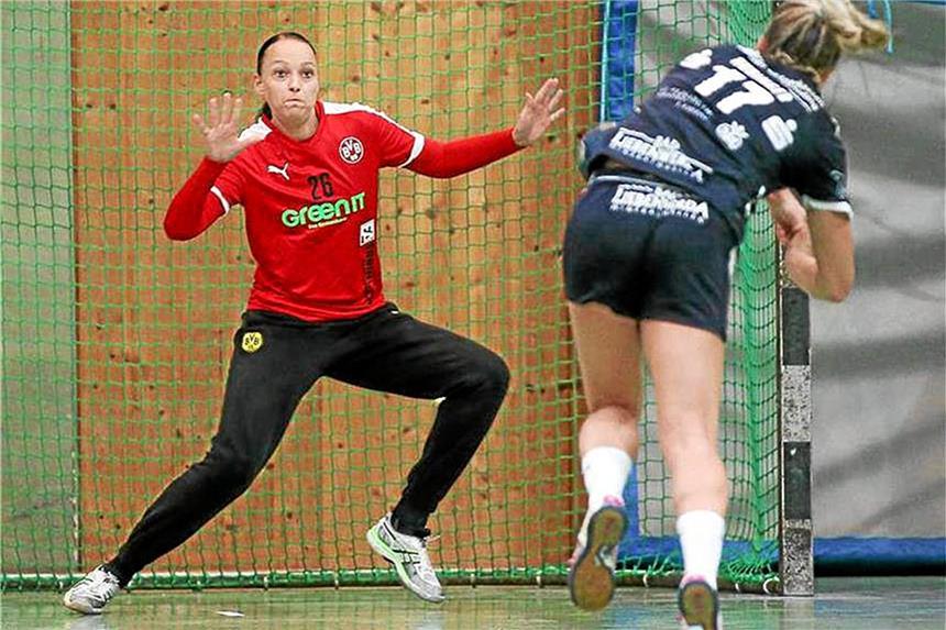 BVB-Handballerinnen finden Halle und suchen Torfrau Mandy Burrekers beendet ihre Karriere im Leistungssport.