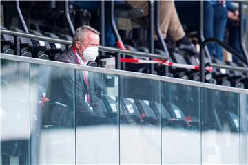 Manfred Schnieders, Vizepräsident Amateurfußball im FLVW, kann neue Coronaregeln nicht ausschließen.