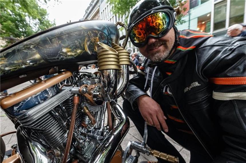 Mann und Maschine. Foto: Markus Scholz