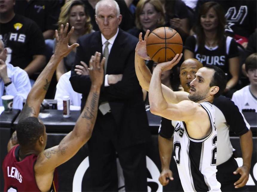 Miami verliert Hitzeschlacht gegen San Antonio Manu Ginobili (r) traf im ersten Viertel drei Dreipunktewürfe in Serie. 16 Punkte und 11 Assists steuerte der Argentinier beim Sieg bei. Foto: Ashley Landis