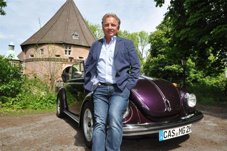 Manuel Gode hat sein Käfer Cabriolet schon seit knapp 20 Jahren. Damit hat er sich einen echten Jugendtraum erfüllt.