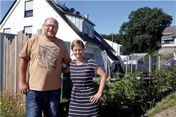 Manuela und Jens Konzack hoffen, dass es jetzt klappt mit ihrem Glasfaseranschluss.