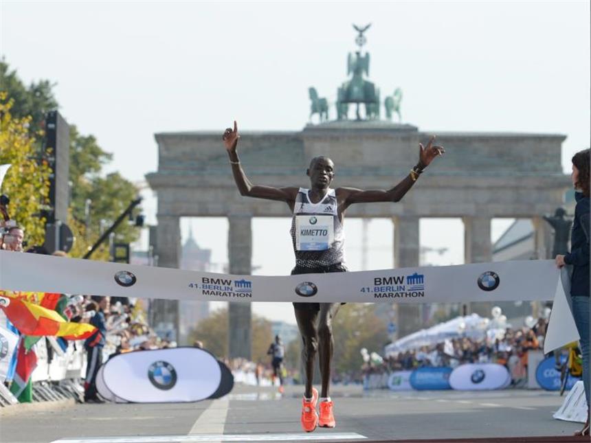 Kimetto mit super Marathon-Weltrekord in Berlin Marathon-Ass Dennis Kimetto lief in Berlin Weltrekord. Foto: Rainer Jensen