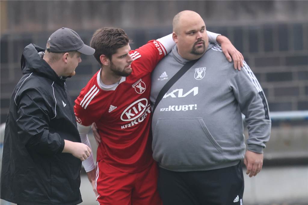 Castroper Funktionär sagt: 2G ist mit Solidarität aller Vereine umsetzbar Marc Dittloff (r.), Sportlicher Leiter der SG Castrop, macht sich aktuell schon Gedanken, wie sein Klub nach einer möglichen Einführung die 2G-Regeln einhalten und überprüfen kann.
