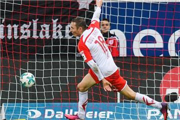 Marc Lais erzielte den Treffer zum 3:0 für von Jahn Regensburg. Foto: Armin Weigel