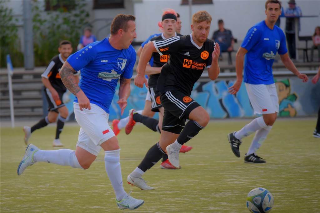 Marc Langfeld, hier im Stadtmeisterschaftsfinale 2022 gegen den VfL Schwerte wenige Wochen vor seinem Kreuzbandriss, feierte sein Comeback für den Geisecker SV.