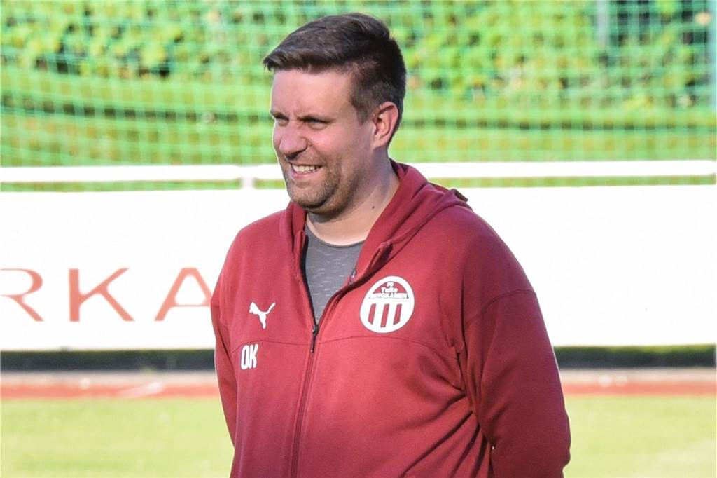 Zwei Kicker verlassen den FC TuRa Bergkamen sofort - in die D-Kreisliga Marc Oliver Kraus ist Sportlicher Leiter beim FC TuRa Bergkamen. Verstärkungen zur Winterpause sind vorerst nicht geplant.
