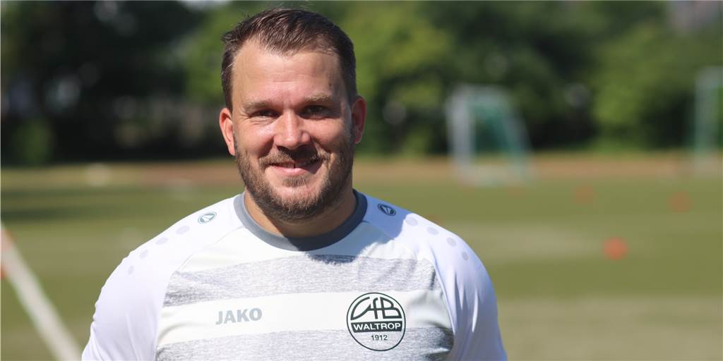 Als Kapitän suspendiert, als Trainer gefeuert - Olschewski greift in Waltrop nochmal an Marc Olschewski bezeichnet sich selbst als "Castroper durch und durch". Allerdings spielt Waltrop in seiner sportlichen Vita eine besondere Rolle. Mit 39 Jahren kickt er jetzt für den A-Ligisten VfB.