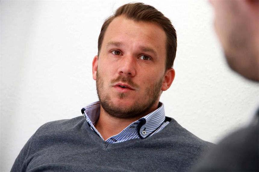 Marc Olschewski nahm in unserer Redaktion unter anderem Stellung zu den vielen Wechseln von Spielern der SG Castrop zu den Habinghorstern: „Ich habe den Spielern gesagt: ‚Bevor ihr woanders hingeht, kommt doch mit zum VfB.‘“