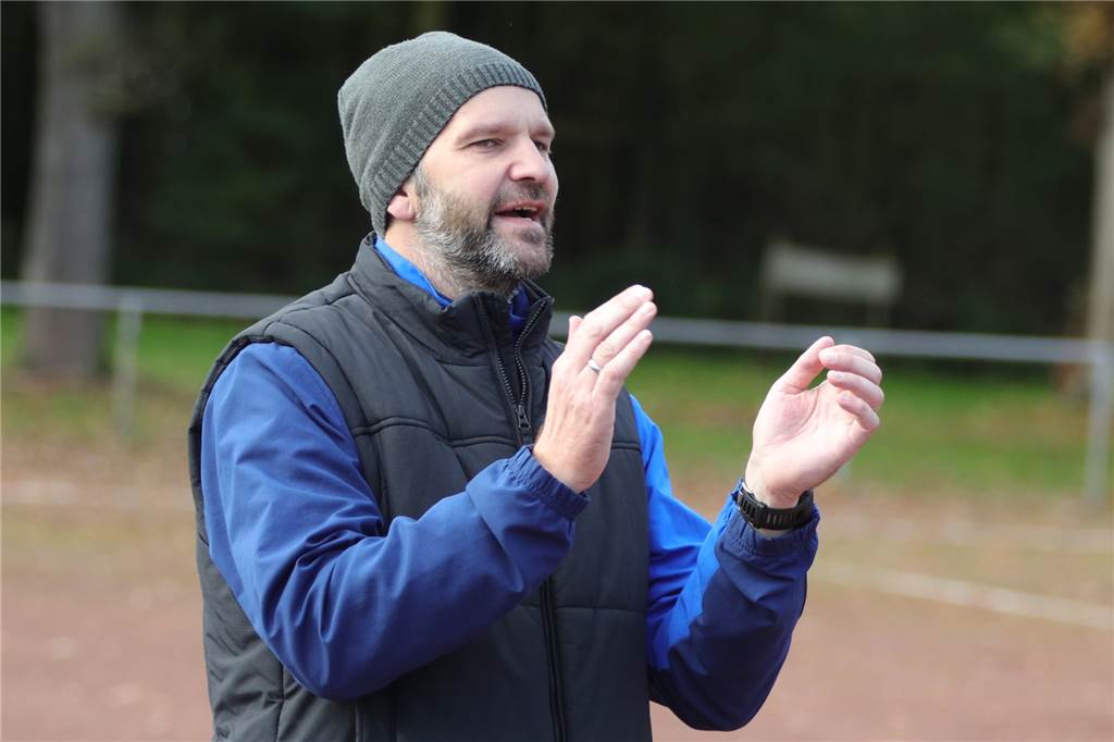 BVB-Frauen kommen mit Maskottchen Emma im Gepäck: Besonderes Spiel in Südkirchen Marc Wenge überschwänglich: „Wir freuen uns riesig.“