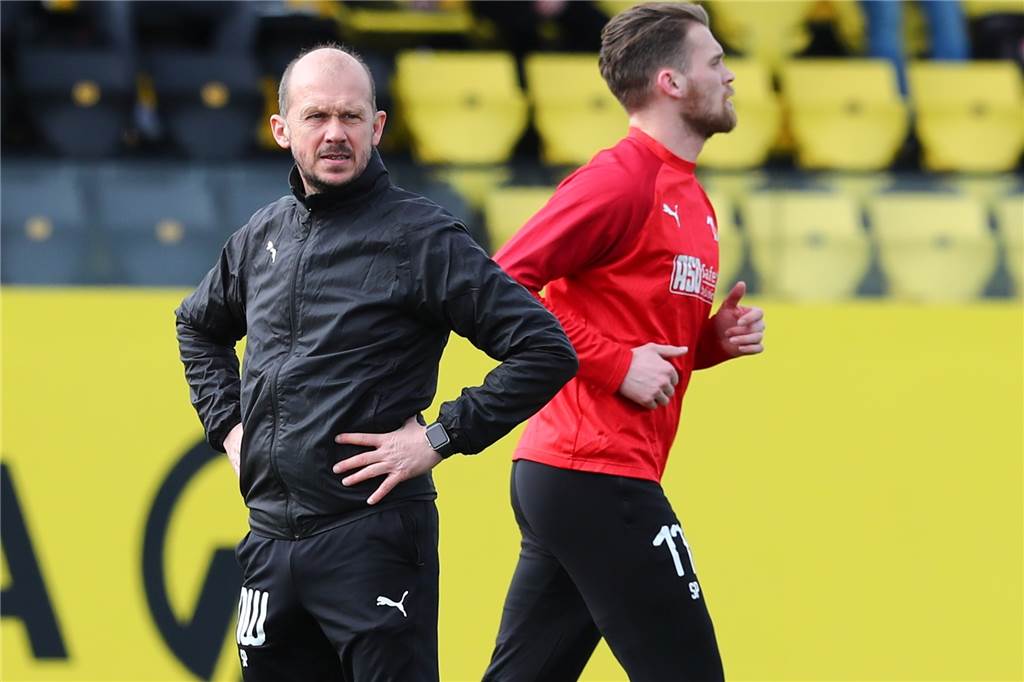 Erstes Spiel vor Fans in NRW seit Corona-Lockdown: „Mein Körper hat sich wieder erinnert“ Marc Woller ist diese Saison noch Co-Trainer beim Regionalligisten SV Lippstadt.