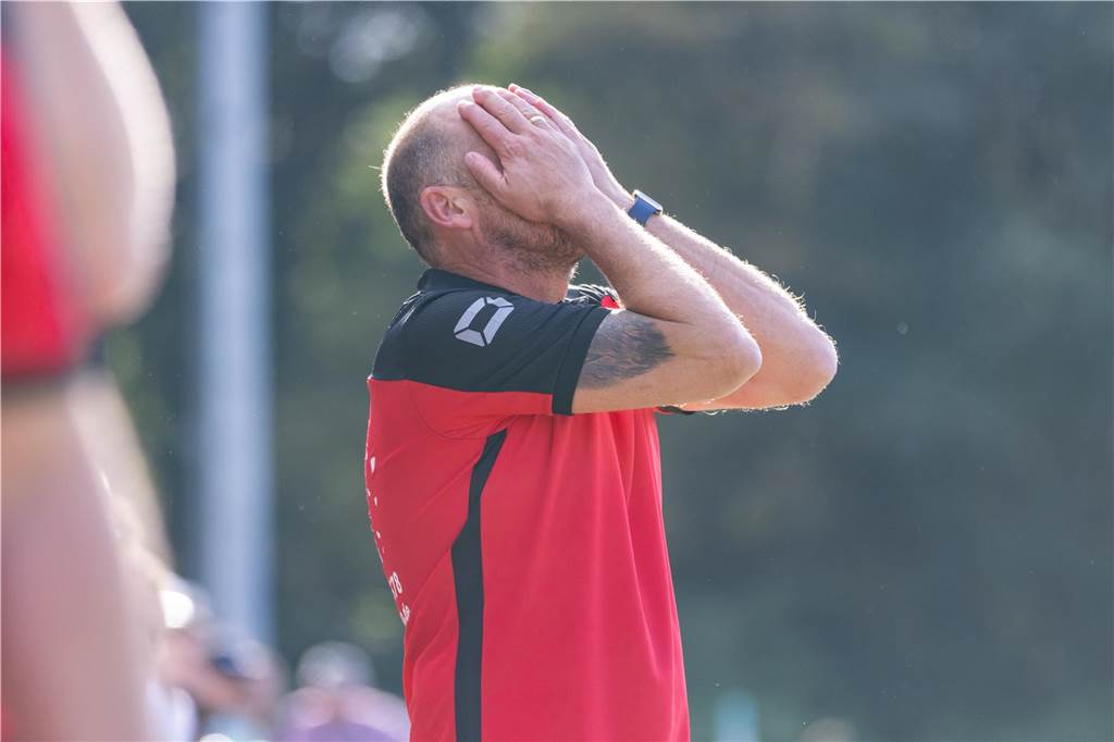 Saisonstart der Unnaer Fußballteams mit Schulnote: Bei 3 Teams ist die Versetzung gefährdet Marc Woller und der SSV Mühlhausen haben in der Bezirksliga in dieser Saison einen schweren Stand.