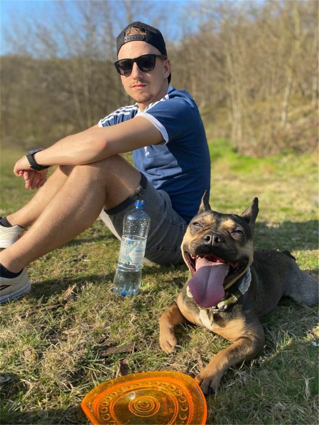 Besondere Freundschaften: Diese Hunde machen die Dortmunder Fußballer fit Marcel Herzog mit Stella