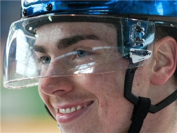 Marcel Noebels bleibt den Eisbären treu. Foto: Oliver Mehlis