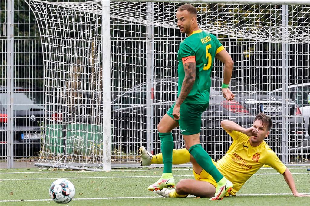 Top-Spiel zwischen FC Roj und Mengede findet klaren Sieger – der ist jetzt Tabellenführer Marcel Ramsey (l.) blieb am Sonntag blass.