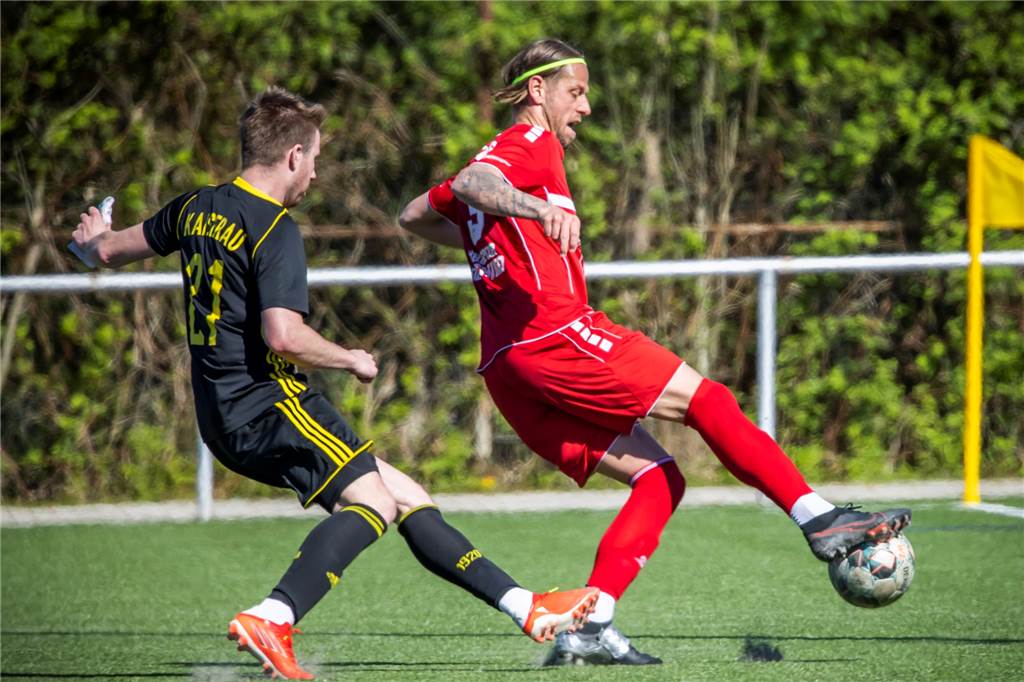 Lüner SV gelingt Transfer-Kracher: Ex-Zweitliga-Profi kommt aus Dortmund Marcel Reichwein (r.) lief zuletzt für Türkspor Dortmund in der Landesliga auf.