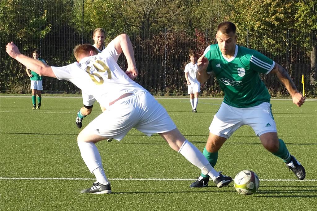 Rassismus-Eklat um „Affenlaute“ – Spieler vom Sportgericht verurteilt Marcel Seidel (r.) deutlich: „Wer rassistische Äußerungen von sich gibt, muss um jeden Preis dafür bestraft werden.“