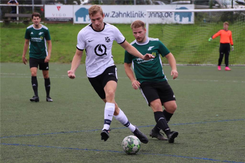 Derbys, kuriose Spielverläufe und Kantersiege: Sechs A-Kreisliga-Highlights der Hinrunde Marcio Jürgens gewann mit dem SV Frömern das Derby gegen den SV Bausenhagen.
