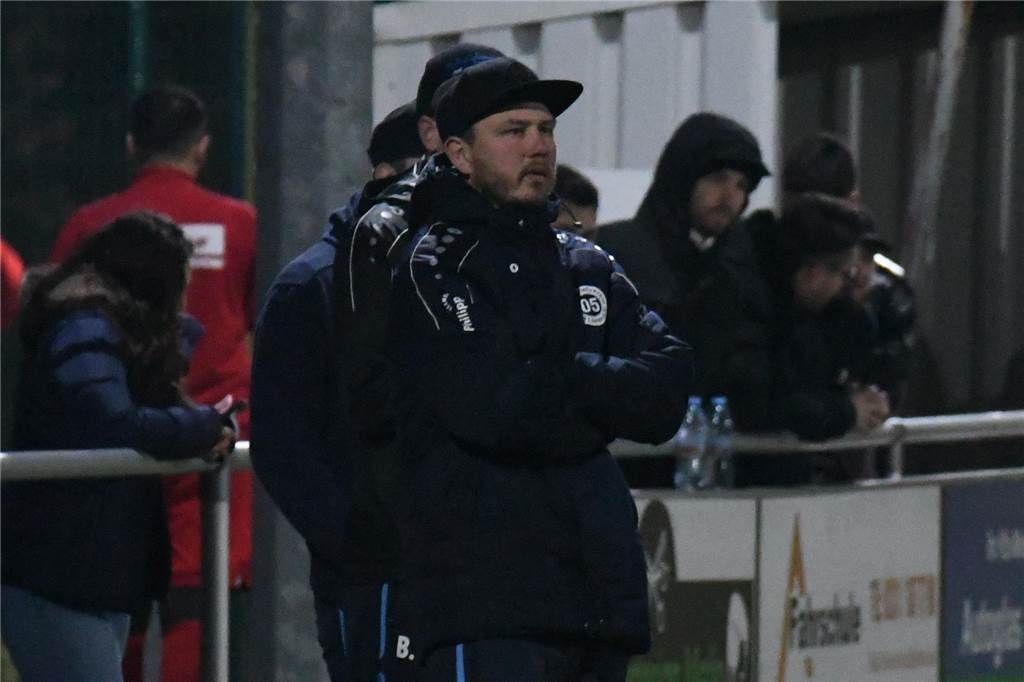 Marco Fischer ist zurück bei Wethmar Marco Fischer schaut auf das Spielfeld.
