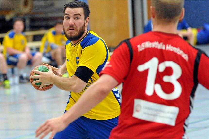 TuS Ickern vergibt den ersten Matchball, die HSG Rauxel-Schwerin verliert beim FC Erkenschwick Marco Höfer (am Ball), der einen Treffer erzielte, musste sich mit dem TuS Ickern im vorletzten Bezirksliga-Saisonspiel gegen den TuS Westfalia Hombruch 2 knapp geschlagen geben