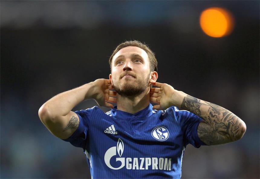 Marco Höger wechselt von Schalke nach Köln Marco Höger verlässt den FC Schalke im kommenden Sommer und wechselt zum Ligarivalen 1. FC Köln.