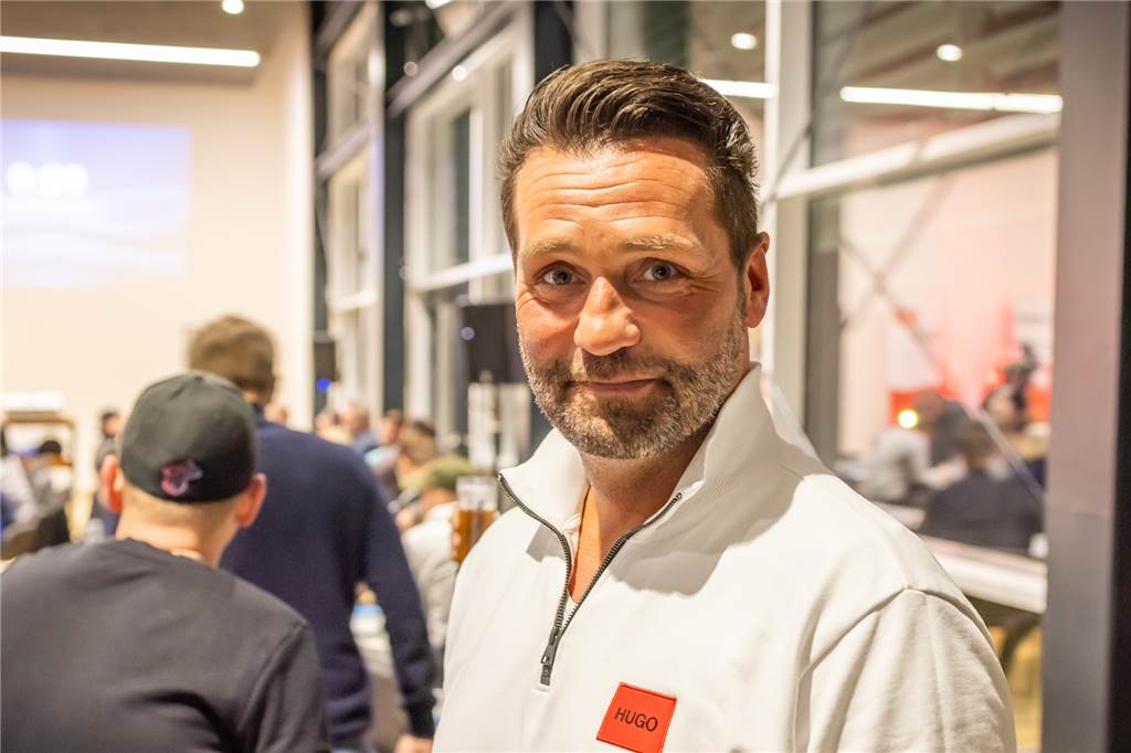 Letztes Vorrundenspiel in der Halle ein seltenes Derby: „Weiterkommen wäre das i-Tüpfelchen“ Marco Nagel während der Auslosung der Gruppen-Partien für die Hallenstadtmeisterschaft in der Helmut-Körnig-Halle.