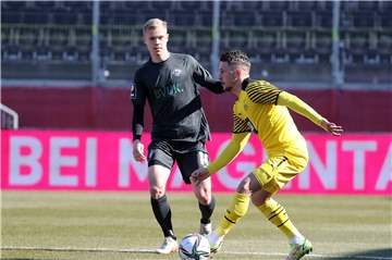 Marco Pasalic (r.) kehrte gegen die Würzburger Kickers in die Startelf der BVB-U23 zurück. Es folgte aber direkt ein erneuter Rückschlag.
