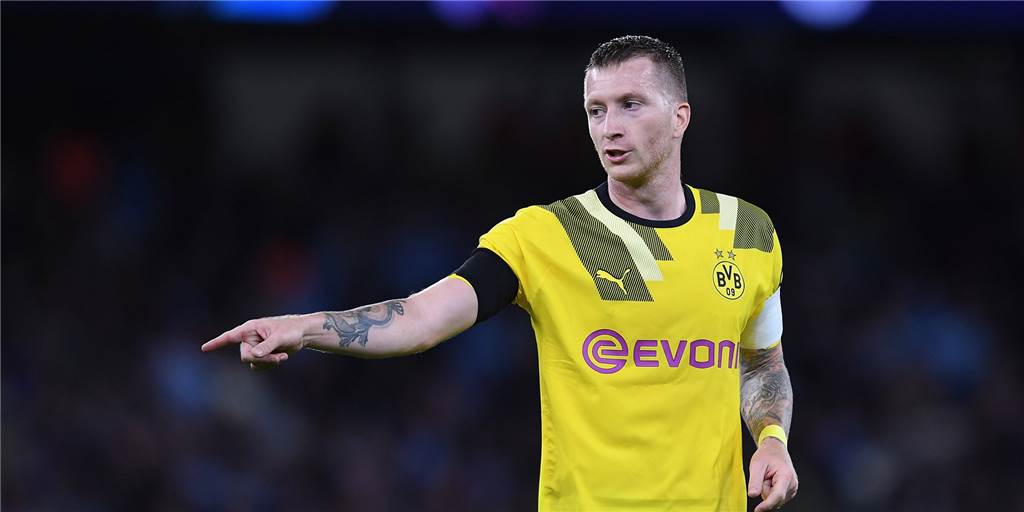 Deutliches Plus: BVB nennt Gehälter der Profis und der Chefetage BVB-Kapitän Marco Reus gibt Anweisungen.
