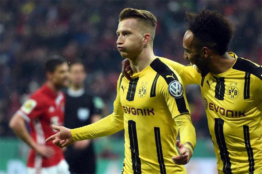 Marco Reus (l.) brachte den BVB in München früh in Führung.