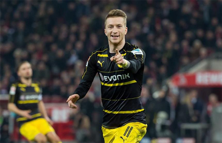 Marco Reus rettet schwachem BVB einen Punkt Marco Reus traf kurz vor dem Anpfiff zum 1:1.
